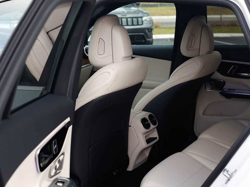 Used 2026 Mercedes-Benz GLC 300 4MATIC image 25