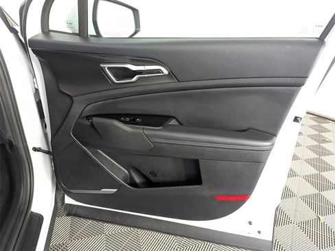 Used 2023 Kia Sportage EX image 33
