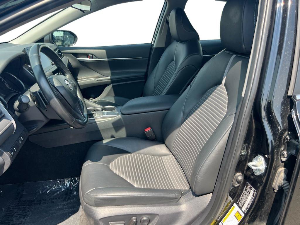 Used 2024 Toyota Camry SE FWD image 3