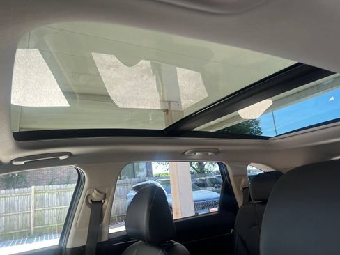 Certified 2025 Kia Sorento S w/ Panoramic Sunroof Package FWD image 8