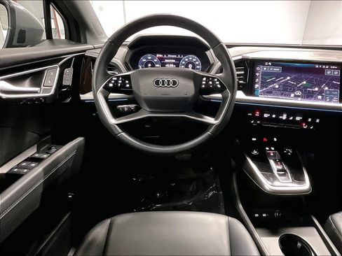 Used 2023 Audi Q4 e-tron Premium Plus w/ Premium Plus image 7