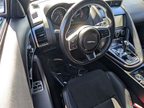 Used 2020 Jaguar F-TYPE Convertible image 8