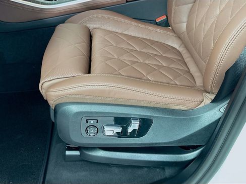 New 2026 BMW X5 sDrive40i image 21