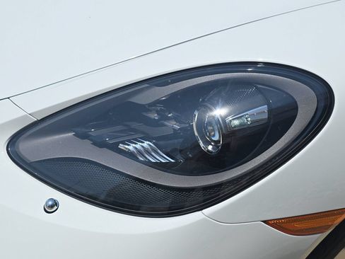 Certified 2023 Porsche 718 Cayman S RWD image 12