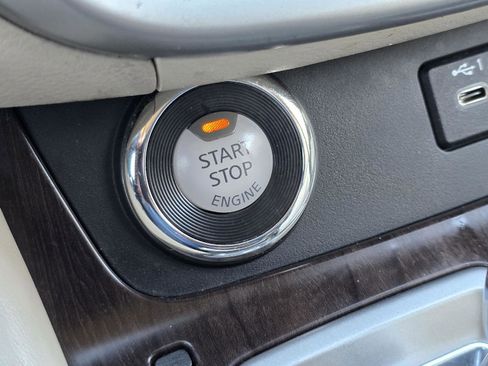 Used 2022 Nissan Murano Platinum w/ Cargo Package image 15