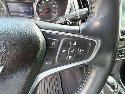 Used 2020 Chevrolet Equinox LT FWD image 8