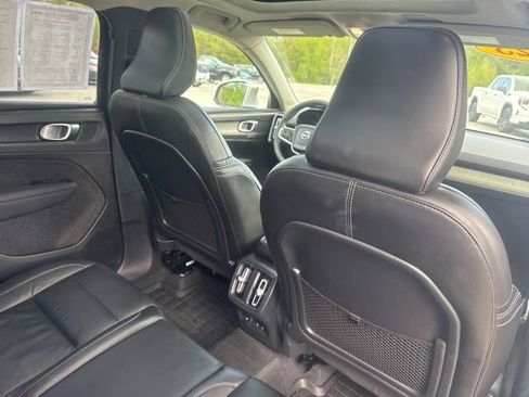 Used 2023 Volvo XC40 B5 Plus w/ Climate Package AWD/4WD image 31
