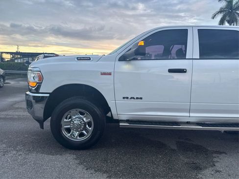 Used 2022 RAM 2500 Tradesman w/ Chrome Appearance Group AWD/4WD image 25