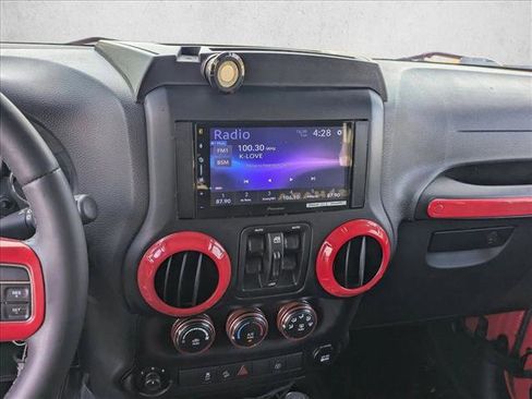 Used 2015 Jeep Wrangler Unlimited Sahara w/ Mopar Chrome Edition Group image 13