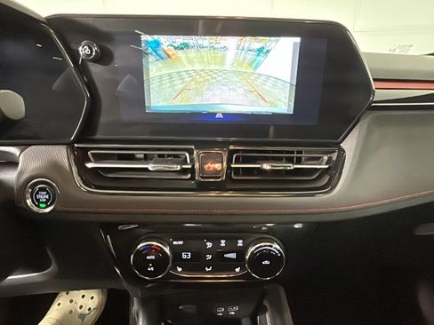 Used 2025 Chevrolet TrailBlazer RS w/ Convenience Package FWD image 27