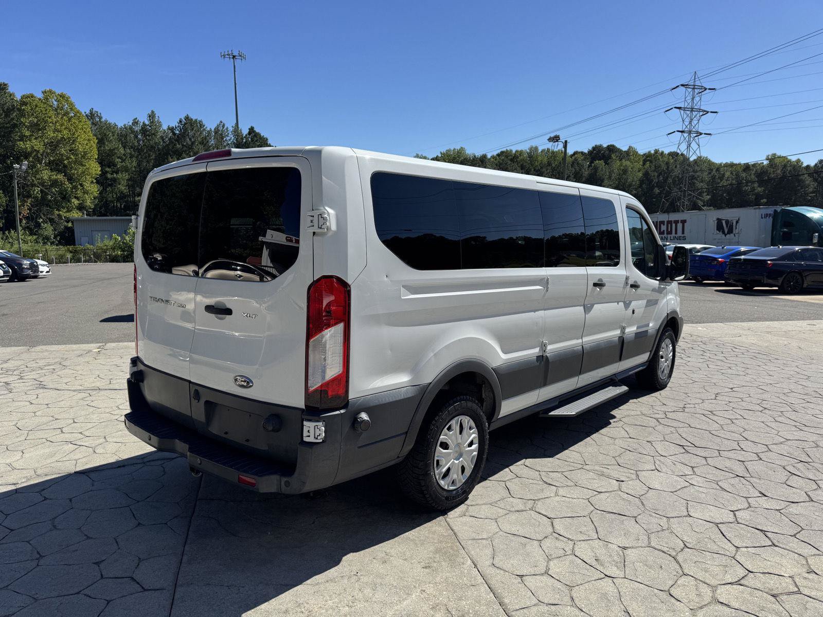 Used 2017 Ford Transit 350 XLT RWD image 10