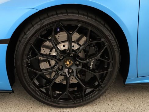 Used 2022 Lamborghini Huracan EVO image 39
