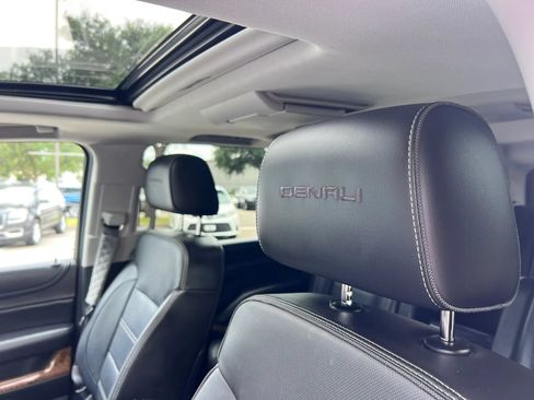 Used 2016 GMC Yukon XL Denali w/ Open Road Package AWD/4WD image 17