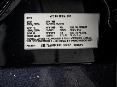 Used 2024 Tesla Model Y Performance image 37