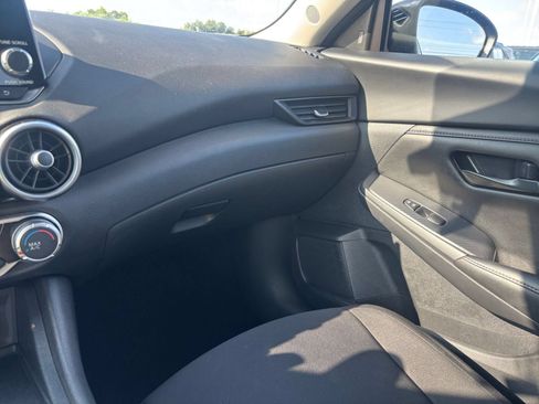Used 2025 Nissan Sentra S FWD image 32