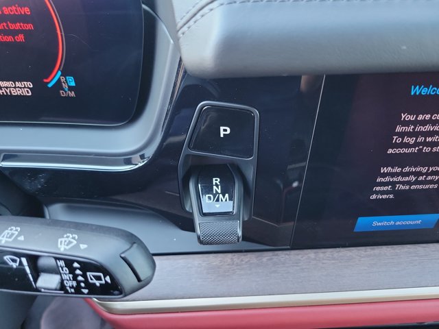 Certified 2025 Porsche Cayenne E-Hybrid AWD/4WD image 33