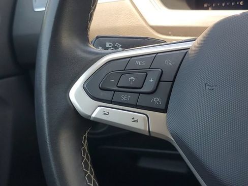 Used 2022 Volkswagen Tiguan SE AWD/4WD image 20