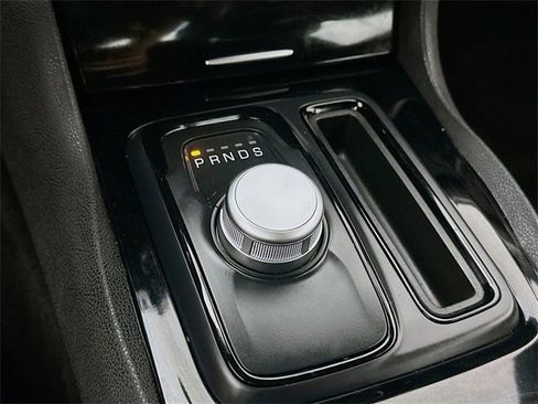 Used 2018 Chrysler 300 S w/ 300S Premium Group image 17