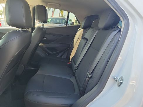 Used 2022 Buick Encore Preferred w/ Safety Package image 22