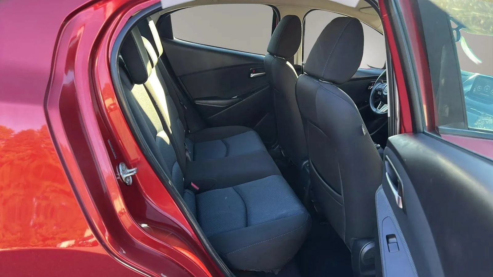 Used 2017 Toyota Yaris iA FWD image 8