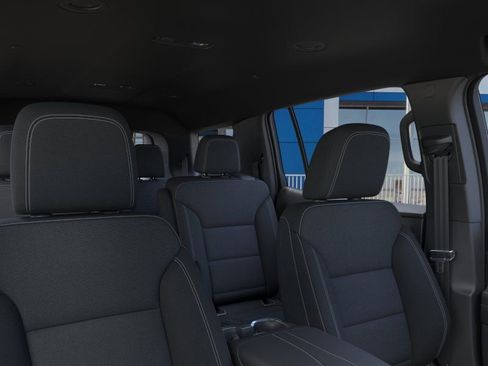 New 2026 Chevrolet Traverse LT w/ LPO, Floor Liner Package image 24