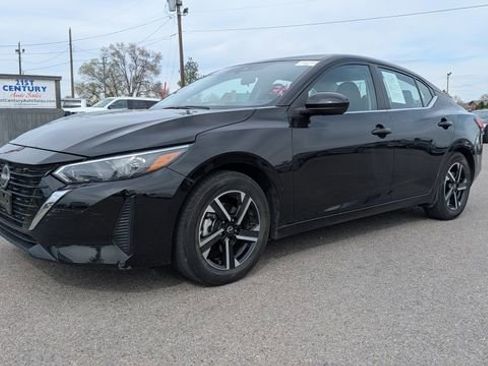 Used 2025 Nissan Sentra SV image 1