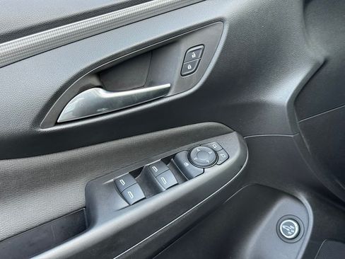 Used 2025 Buick Envista Avenir FWD image 19
