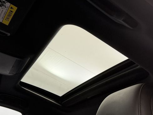 Used 2022 MAZDA MAZDA3 s image 7