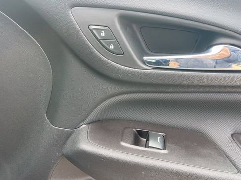 Used 2022 Chevrolet Equinox RS w/ LPO, Floor Liner Package AWD/4WD image 58