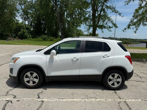 Used 2015 Chevrolet Trax LT FWD image 8