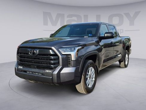Used 2026 Toyota Tundra SR5 w/ SR5 Convenience Package AWD/4WD image 1