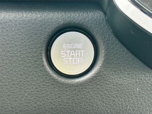 New 2025 Kia Carnival SX Prestige image 9