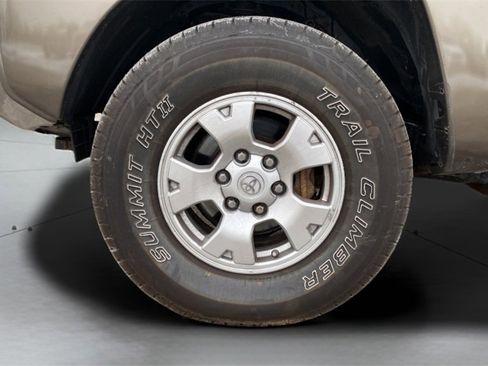 Used 2013 Toyota Tacoma 4x4 Access Cab V6 image 16