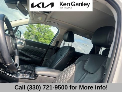 Certified 2022 Kia Sorento SX Prestige AWD/4WD image 12