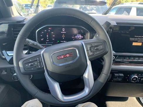 New 2026 GMC Sierra 1500 Elevation image 13