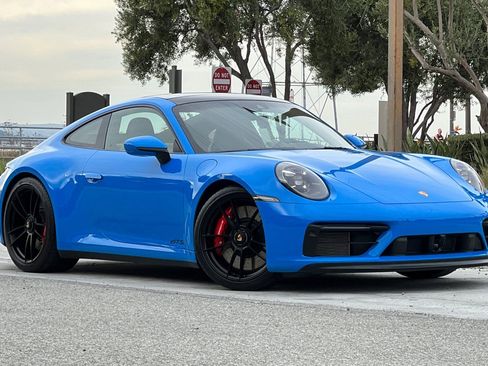 Used 2024 Porsche 911 Carrera GTS RWD image 2