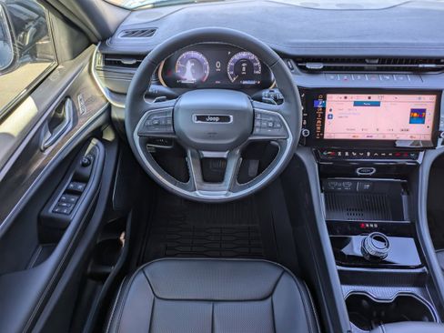 New 2026 Jeep Grand Cherokee L Limited image 18