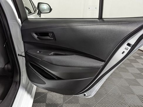 Used 2023 Toyota Corolla LE image 38