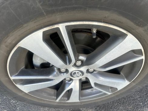 Used 2018 Toyota RAV4 XLE w/ Plus Extra Value Package AWD/4WD image 10