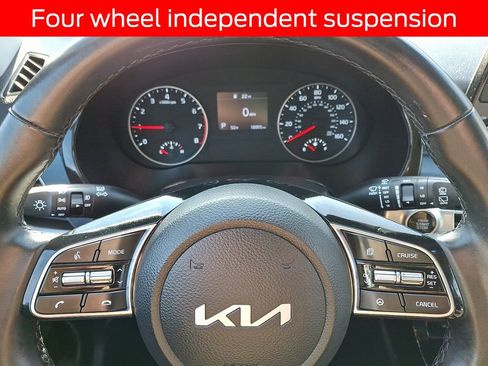 Used 2023 Kia Seltos S image 18