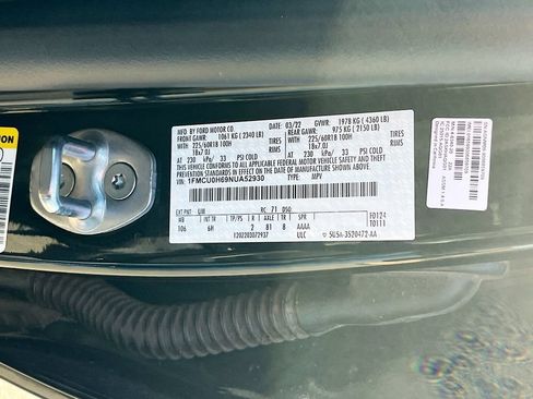 Used 2022 Ford Escape SEL w/ Technology Package FWD image 32