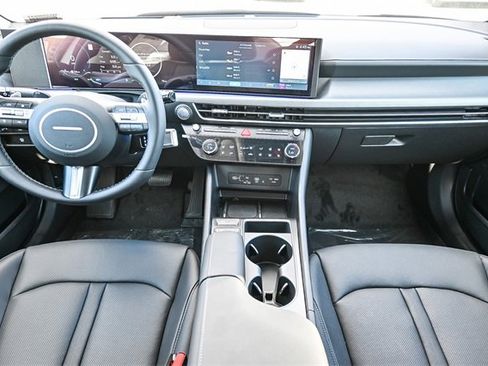 New 2025 Hyundai Sonata Limited image 14