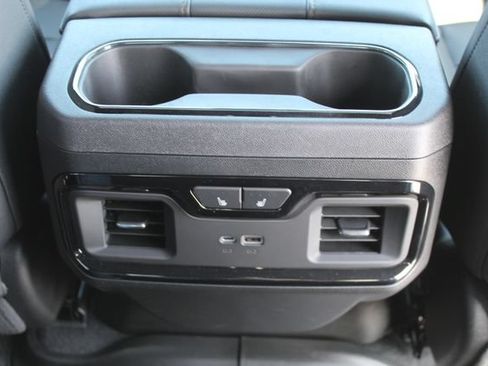 Used 2025 GMC Sierra 2500 AT4 w/ AT4 Premium Plus Package AWD/4WD image 20