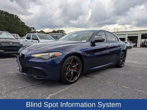 Used 2019 Alfa Romeo Giulia AWD image 8