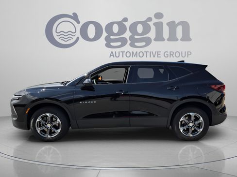 Certified 2023 Chevrolet Blazer LT w/ Driver Confidence Package FWD image 2