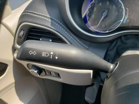 Used 2024 Chrysler Pacifica Touring-L w/ Road Tripper Package AWD/4WD image 31
