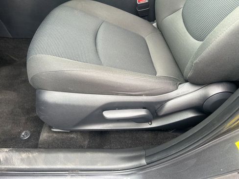 Used 2024 Toyota RAV4 LE image 21