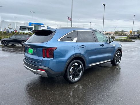 Used 2025 Kia Sorento EX image 5