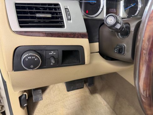 Used 2013 Cadillac Escalade ESV Luxury RWD image 14