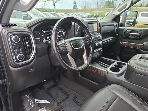 Certified 2022 GMC Sierra 3500 Denali image 11